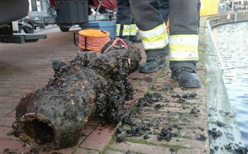 Brandweerduikers vinden 'antiek kanon'