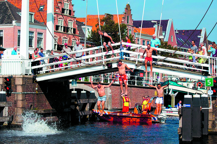 Haarlem_swim for cancer