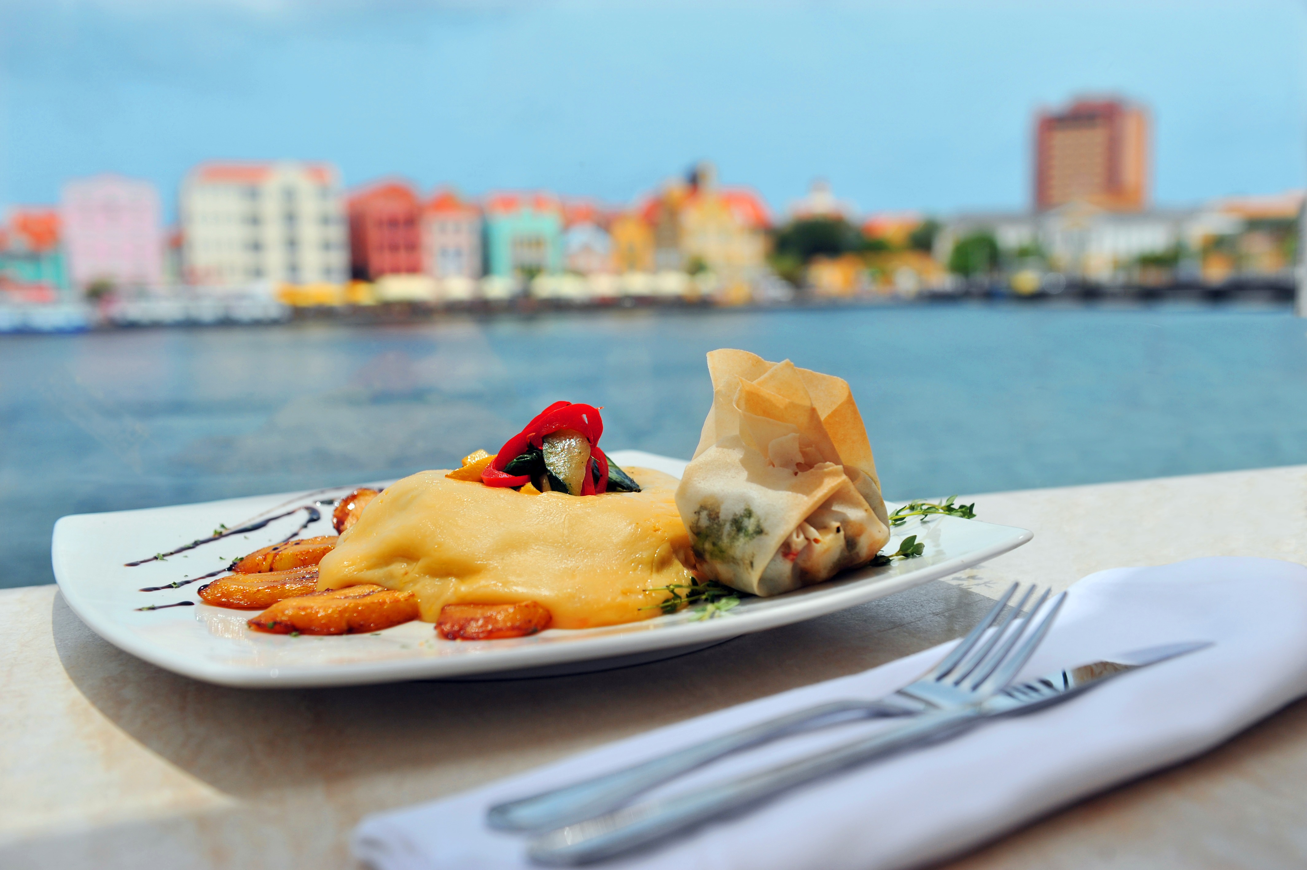 table tours curacao