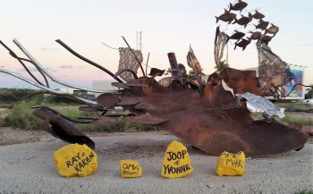 Bonaire pakt project rond duik-kunstwerk van afval weer op