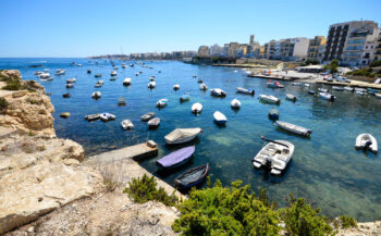 Wat is de temperatuur van het water rond Malta ?