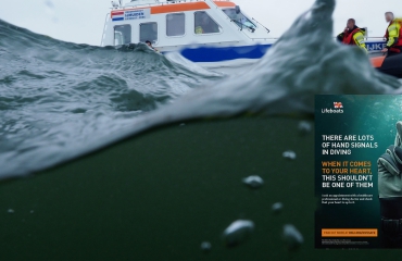 Bas Brand - KNRM-reddingsactie van duikers - oefening op zee