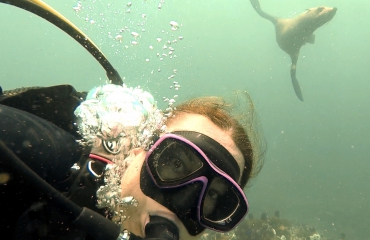 Rianne gaat duikvloggend de wereld over